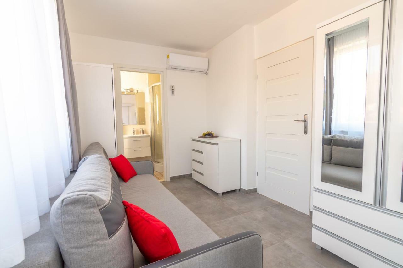 Apartmani Dalmacjia Grebaštica Exterior foto